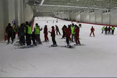 天鹅堡滑雪场